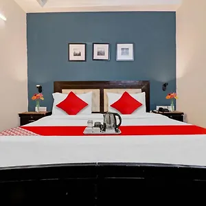 oyo-flagship-premium-rooms.hotelsdelhi.org/
